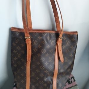 Authentic LOUIS VUITTON Monogram Bucket GM Handbag